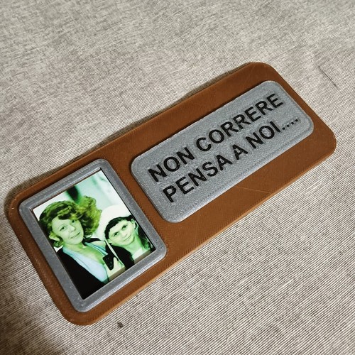 Targhetta magnete fantozzi non - targhetta,